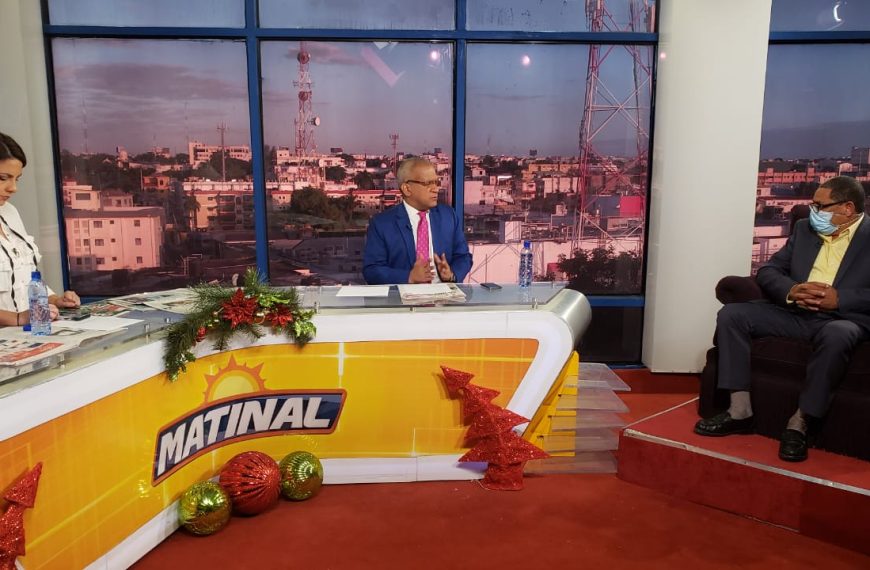 Dr. Fredis de Jesús Reyes, entrevistado en Matinal 5