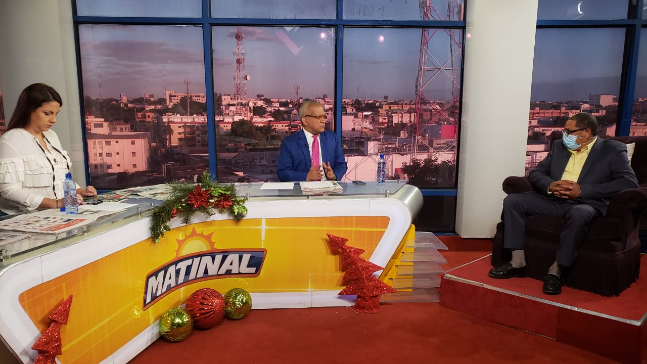 Dr. Fredis de Jesús Reyes, entrevistado en Matinal 5