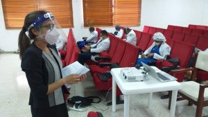 Imparten taller de enfermería y terapia respiratoria