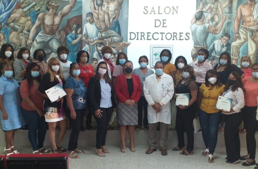 Hospital Gautier resalta y reconoce a secretarias en su día
