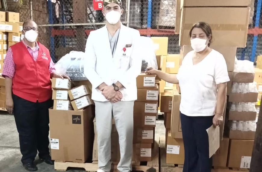 Hospital Gautier recibe insumos médicos donados por la Orden de Malta