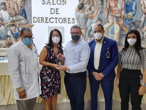 Hospital Gautier entrega varios reconocimientos por Día Nacional del Odontólogo
