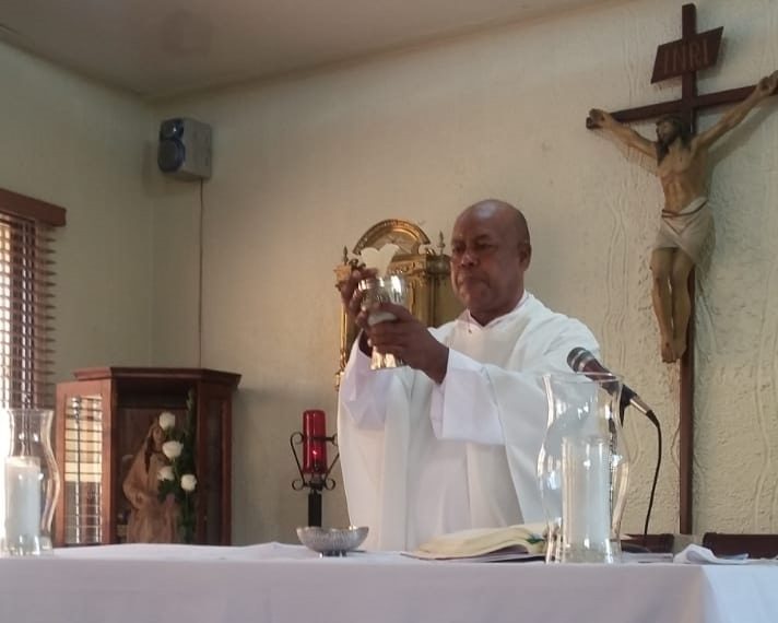 Sacerdote José Luis Hernández, capellán del HSBG