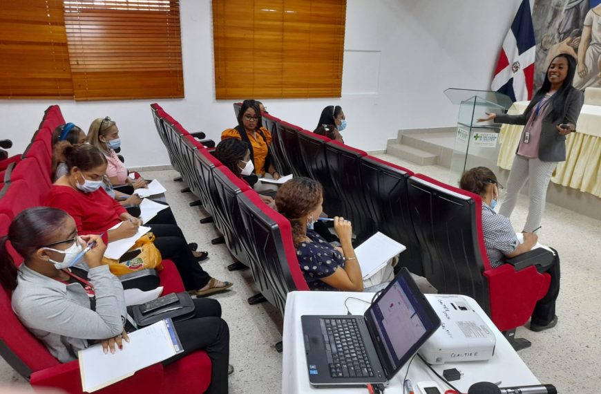 Hospital Gautier imparte a personal taller “Inteligencia Emocional” con apoyo Infotep