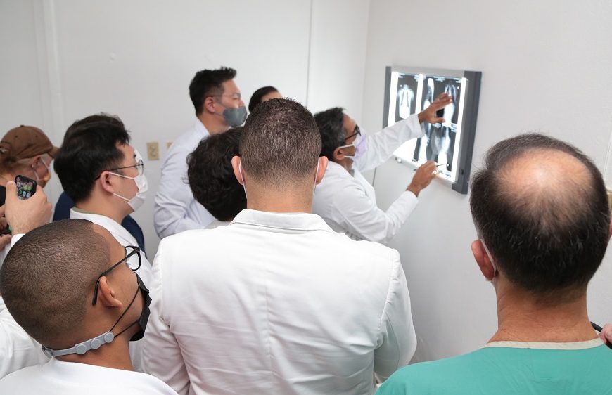 Inicia con éxito jornada cirugías de columna vertebral en Hospital Gautier