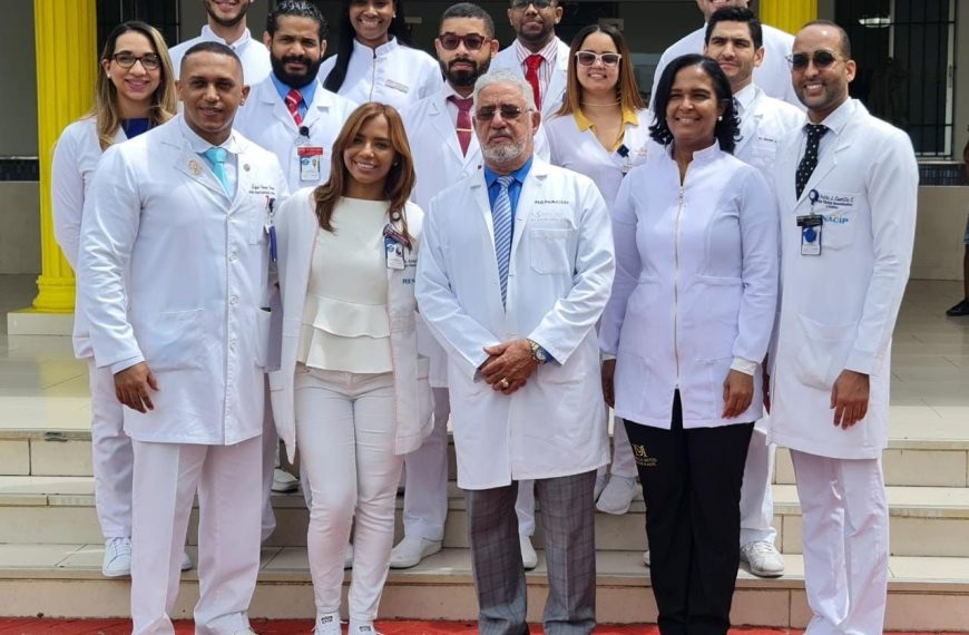 Delegación cirujanos plásticos de Hospital Gautier representarán a RD en Costa Rica