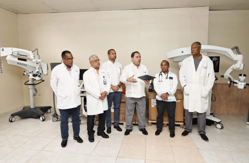 SNS entrega más de RD$ 42 millones en equipos al Hospital Salvador B. Gautier