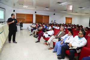 Read more about the article Hospital Gautier busca mejora para pacientes frente al dengue