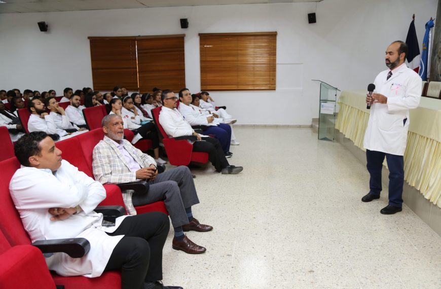 Hospital Gautier concientiza sus colaboradores con relación al cáncer de mama