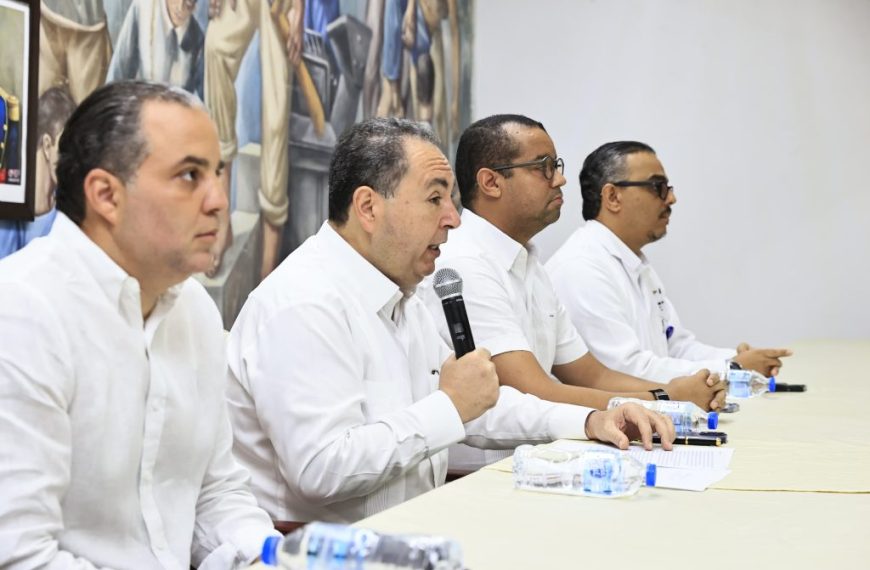 SNS trabaja proyecto de intervenci&oacute;n del Hospital Salvador B. Gautier